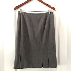 Grey pencil skirt by Tahari, size 4, new with tags!